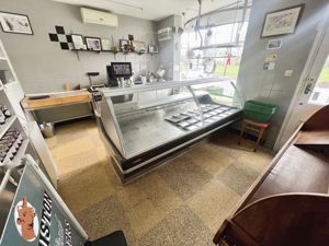SHOP AREA- click for photo gallery